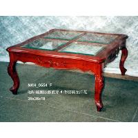 Coffee Table with glass top in French