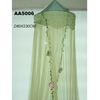 Polyester mosquito net with artificial flowers and leaves