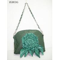 Shoulder Bag with chain