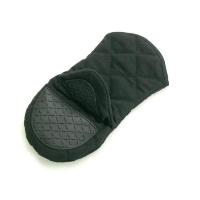 Silicone patches oven mitt with diagonal-lined plain fabric (No fabric surrounding)