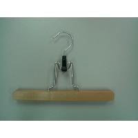 Clasp Bottom Hanger
