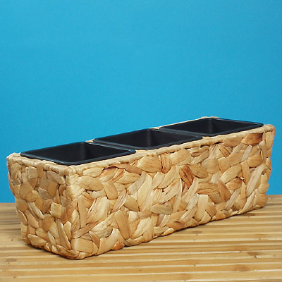 PLASTIC WITH WICKER ITEMS
