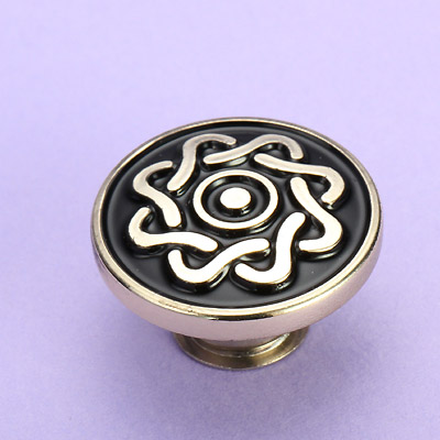 Swivel leg jeans button