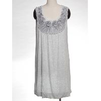 Ladies no sleeve dress with sewing flower