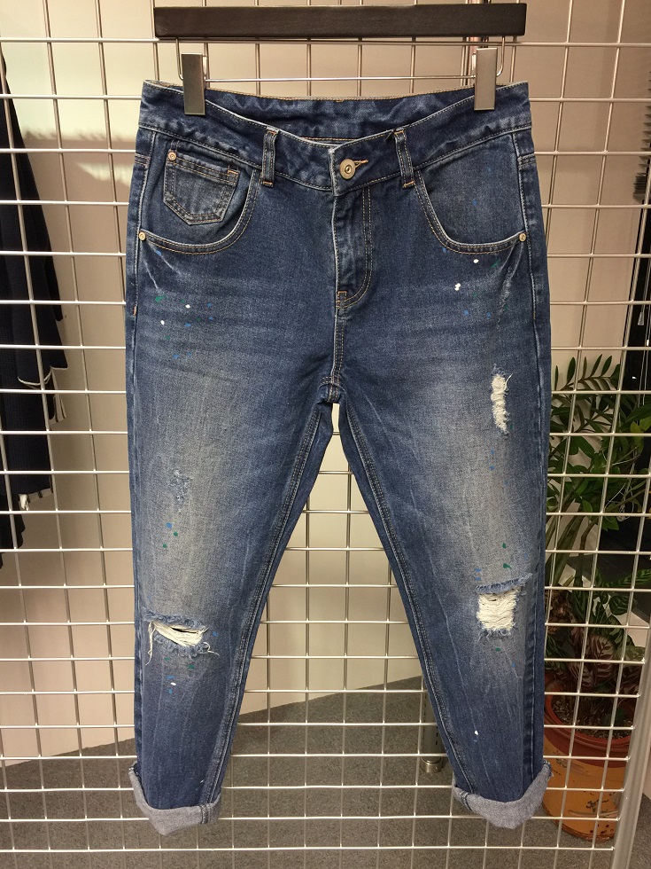 Ladies splatter paint distress denim jean in boyfriend fit
