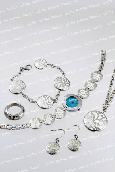 Ladies Quartz Watch
