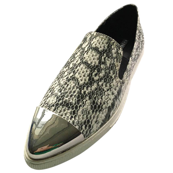 Shoe