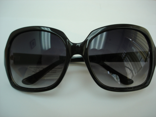 Sell Plastic Sunglasses