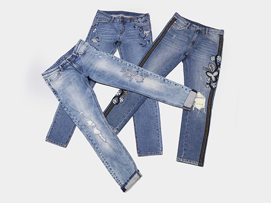 Ladies' embroidered stretch jeans
