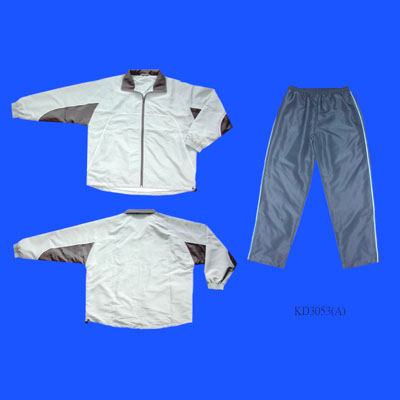 100% Polyester Microfiber (without peach)Tracksuit with 100% Polyester Mesh Lining.