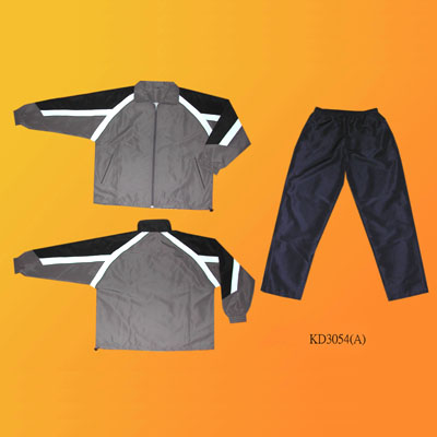 100% Polyester Microfiber (without peach)Tracksuit with 100% polyester mesh Lining.