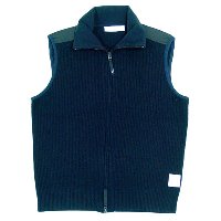 LADIES' KNITTED SLEEVELESS CARDIGAN. (9G)