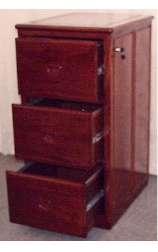 Filing Cabinet with 3 drawers in plain
