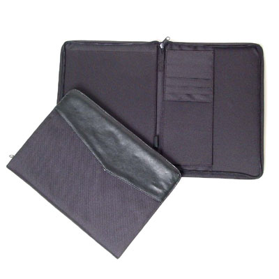 Nylon Wallet And Profile