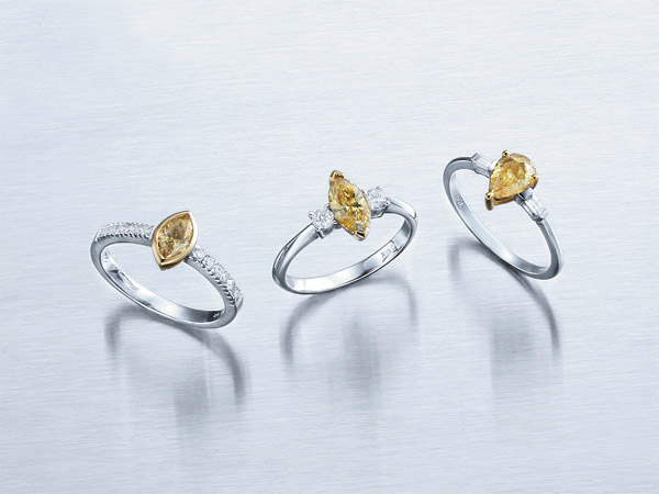 Sell 18KW DIAMOND RING