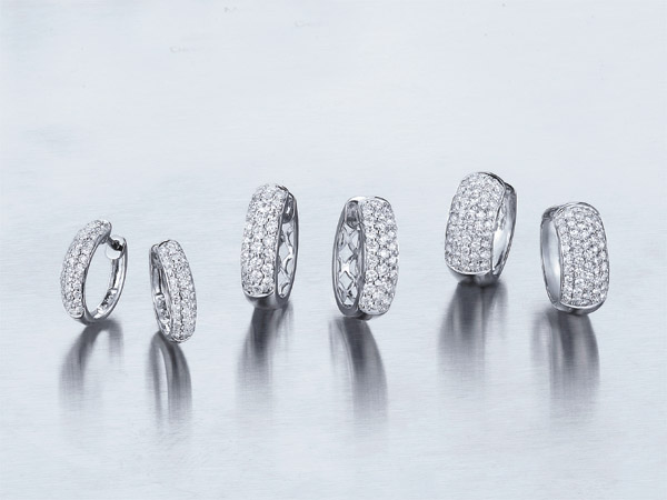 Sell 18KW DIAMOND EARRING CLIP