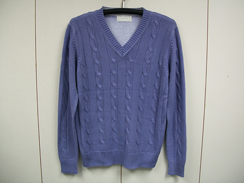 SWEATER WITH CABLE AND SPRAY DYE