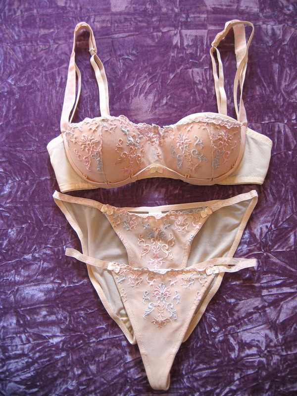Sell BRA SET