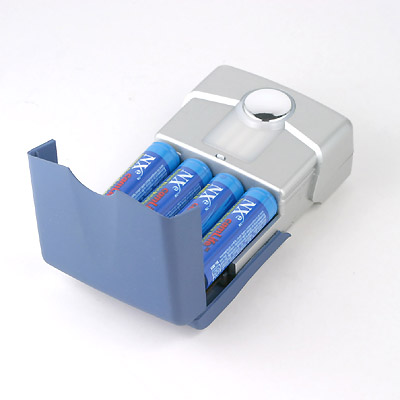 One-Hour Rapid Travel Charger for NiCd and NiMH AA/AAA cells