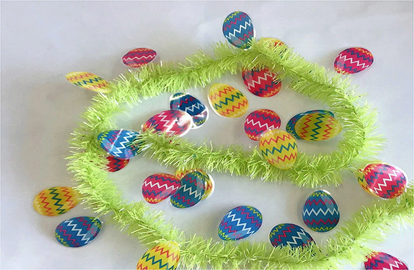2M Easter Tinsel with Eggs