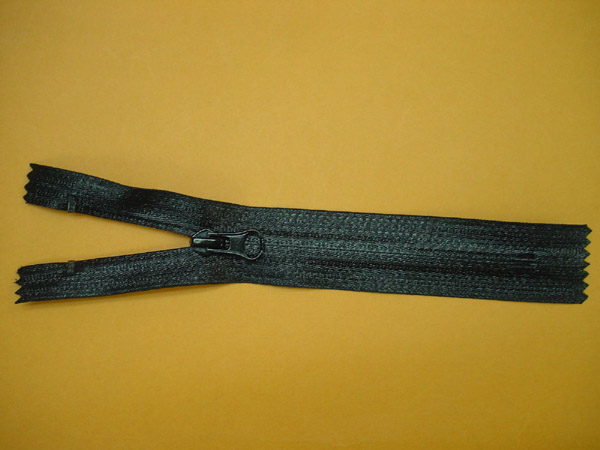 No.5 Water-Proof Closed End