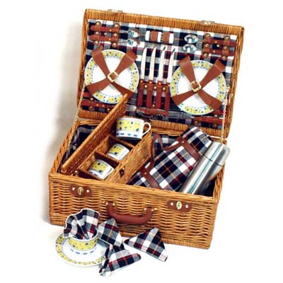 Willow Picnic Baskets for 4