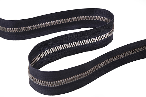 Silver Z-teeth Plastic Zipper