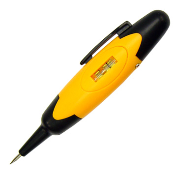 Stud Detector With Level and Screw Driver Blade