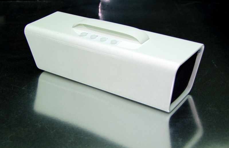 Bluetooth Stereo Speaker (Boombox outline)