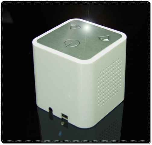 Mini Cube Speaker
