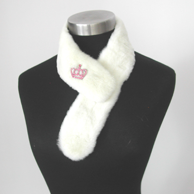 Sheared Mink Collar with Brooch (lining and fur clip)