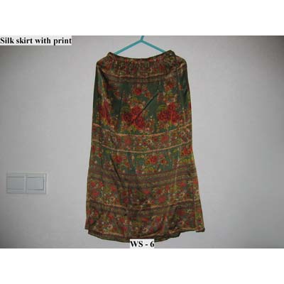 Silk skirt with print