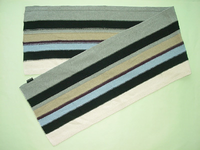 KNITTED SCARF, INTARSIA VERTICAL STRIPE PATTERN
