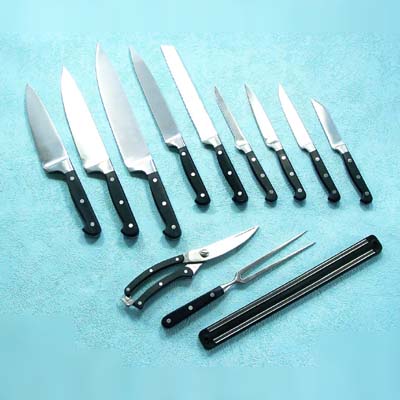 FULL RANGE FORGED KNIVES AVAILABLE IN POM & BAKELITE HANDLE, TAPER GRINDED