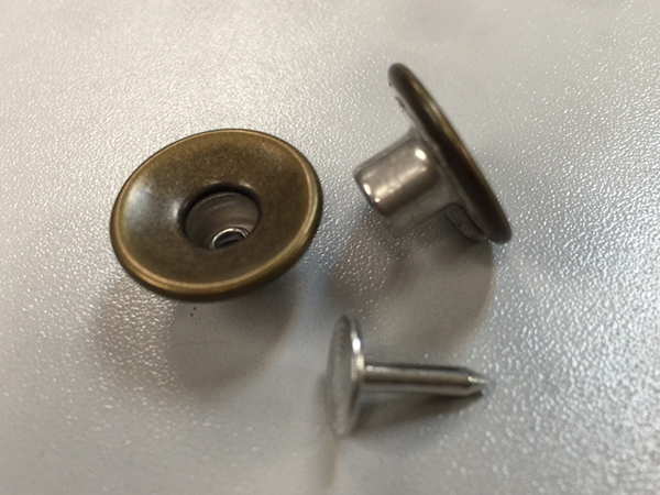 Jeans Button-Middle Hole Single Pin