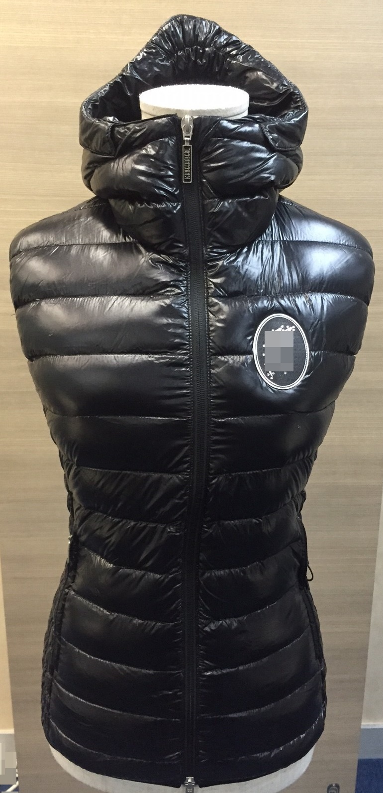 Sell Ladies' 100% Nylon woven down vest