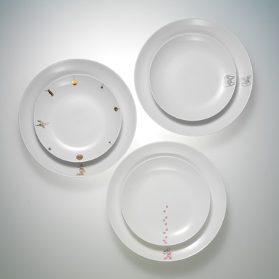 Sell ACROBATS CERAMIC PLATE SET