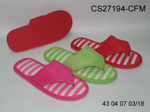 Casual indoor slippers