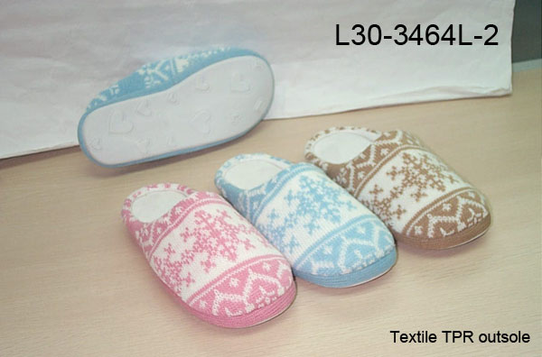 Casual indoor slippers