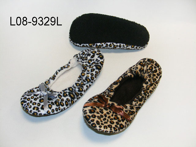 Indoor slippers