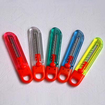 Small Cutter Knife (Large Thumb Design)