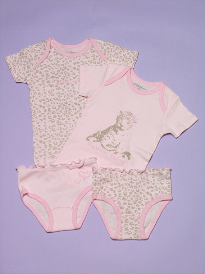 Knit t-shirt and panty