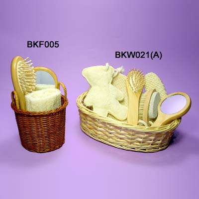 Natural Bath Set in Basket