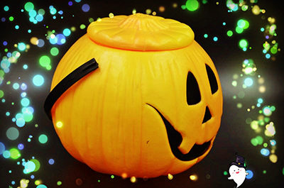 Halloween PE Pumpkin Container with Lid and Handle