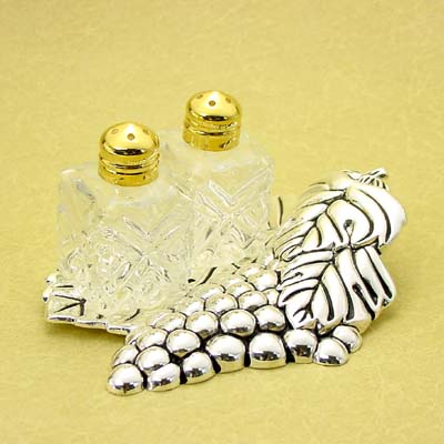 Salt & Pepper Set on grape-leaf shaped tray