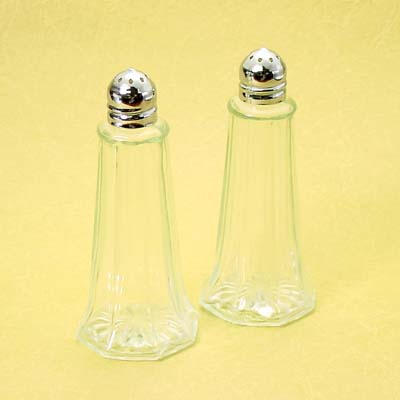 4.5 inches tall Salt & Pepper Set