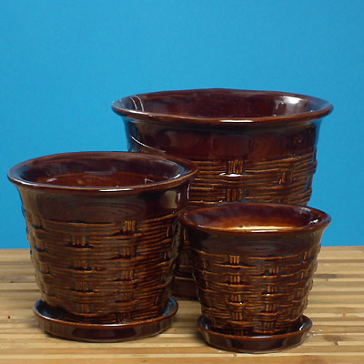 CERAMIC ITEMS - POT WITH SAUCER