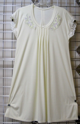 Gown-Pull Over w/Short, Dolman Sleeve-38 inches