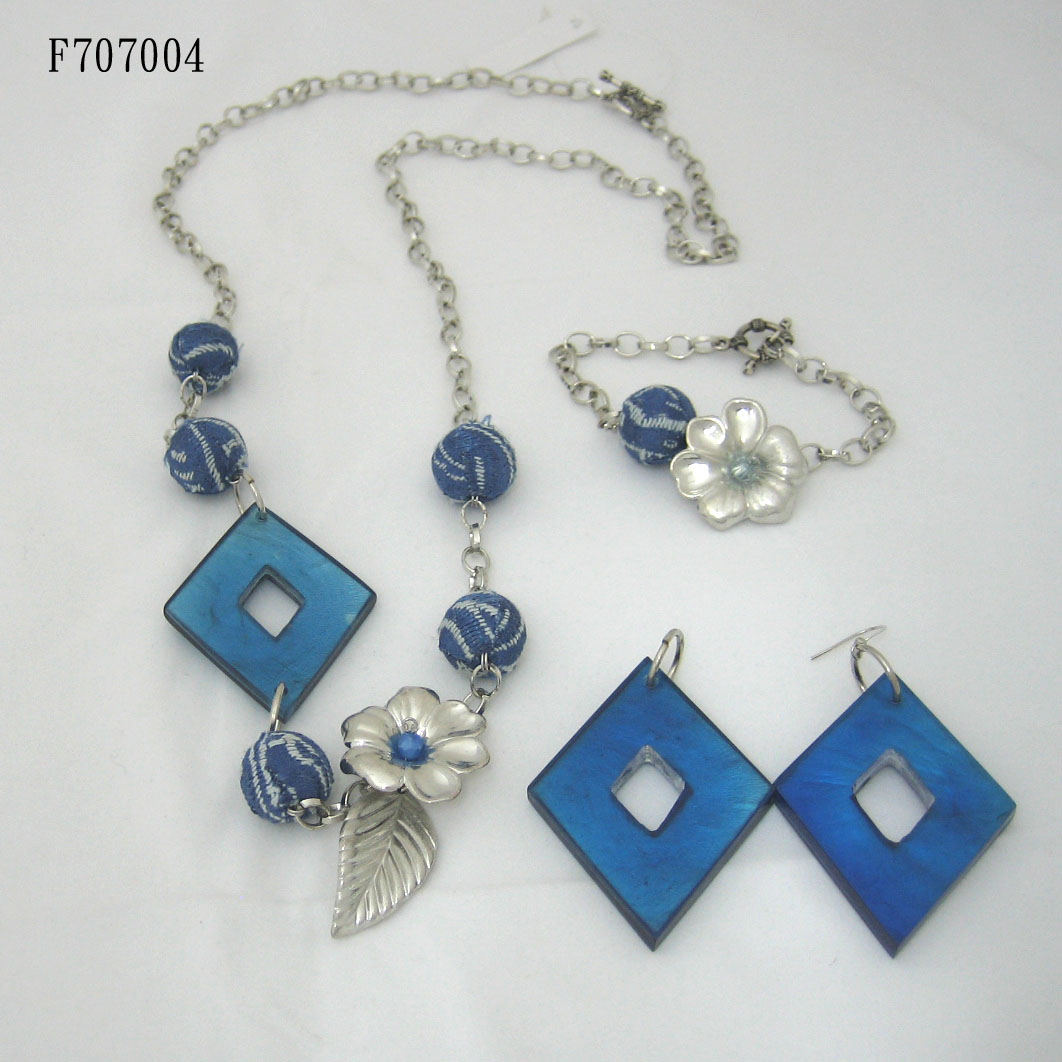 Fashion Necklace, Bracelet & Earrings Set