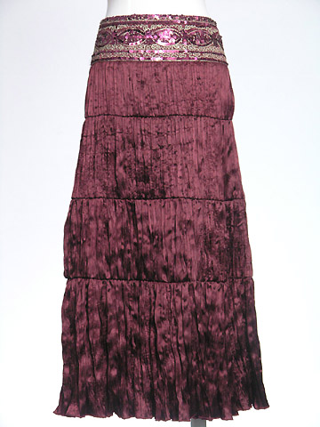 Crinkle skirt with beading
